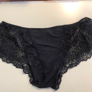 NWT Victoria’s Secret Panties M